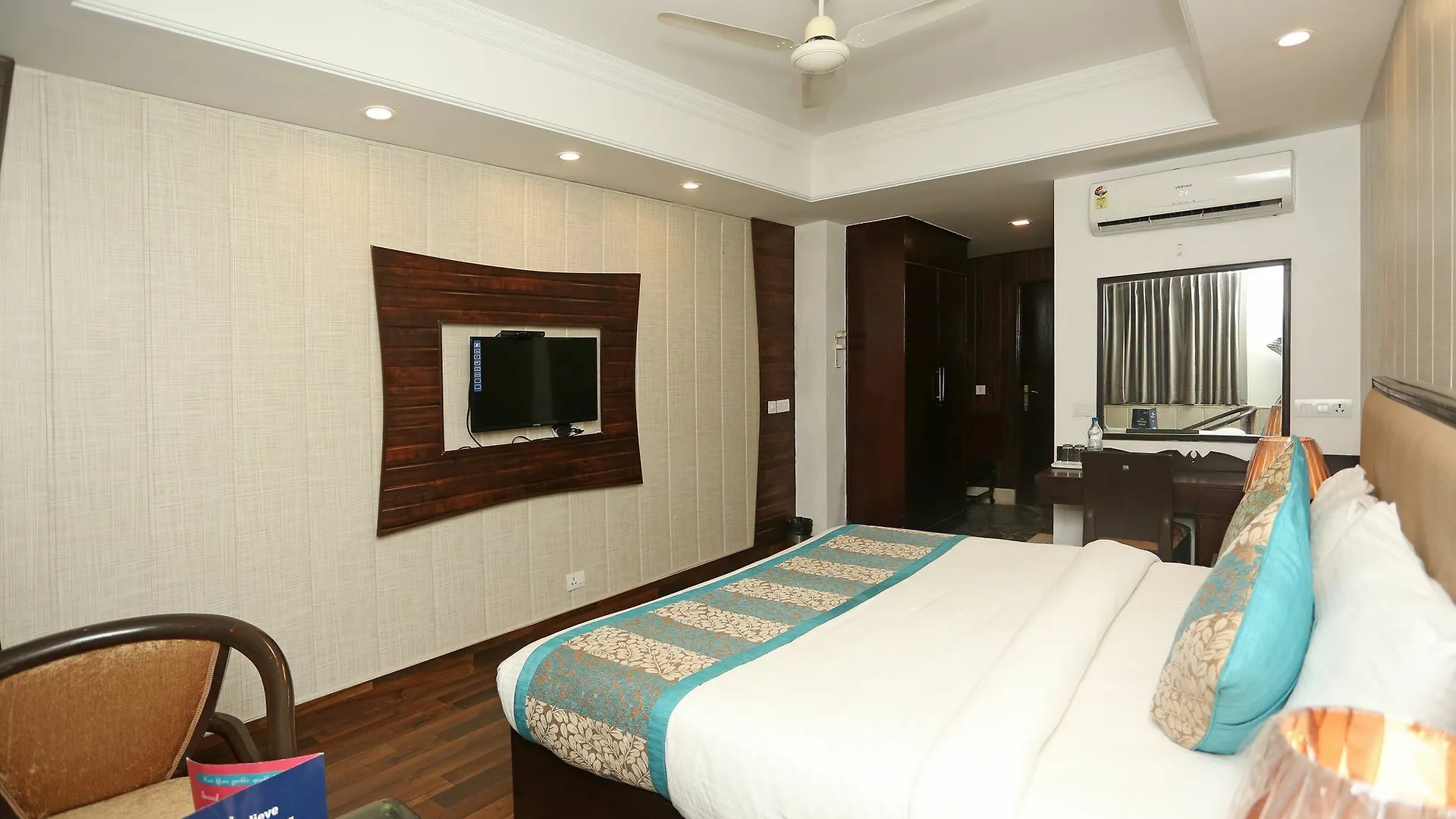 The Avenue Residency Near Leisure Valley Park Gurgaon Hotel