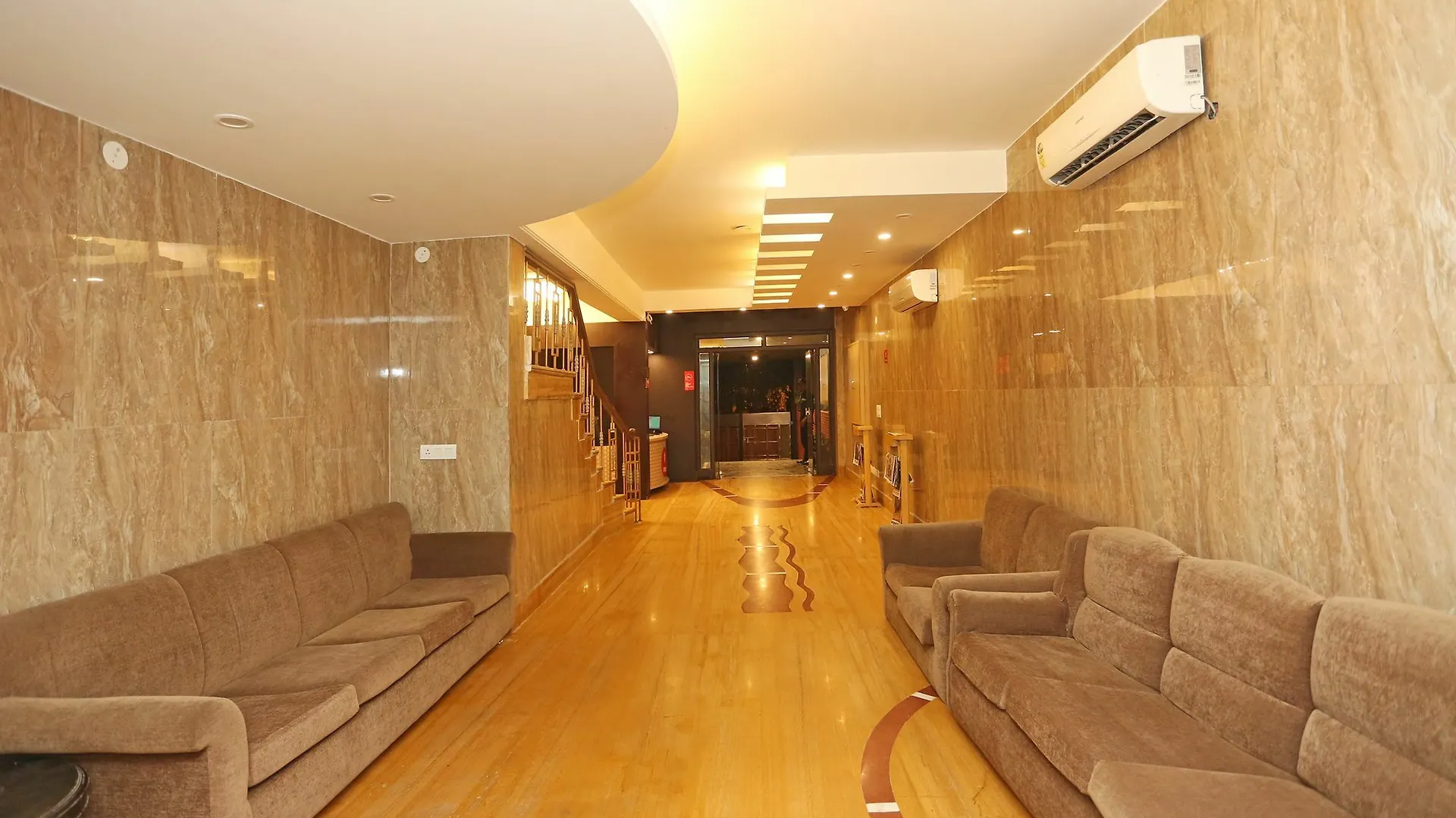 *** Hotel The Avenue Residency Near Leisure Valley Park Gurgaon India